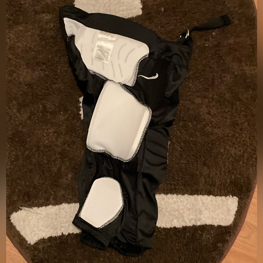 Nike youth Black Sports Bottoms - Picture 13 of 16